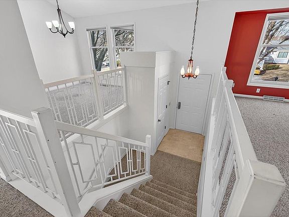 3rd image of 9 Crossbridge Court