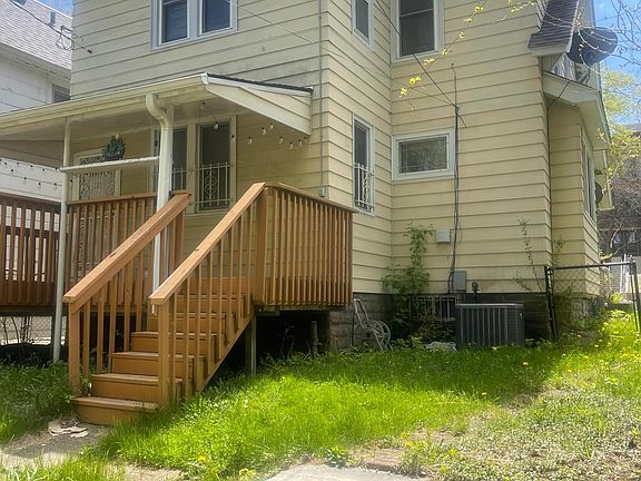 2nd image of 751 Lawson Ave E
