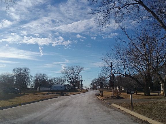 5th image of 1003 Emerald Ln