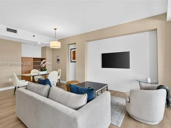 1395 Brickell Ave, Miami, FL
