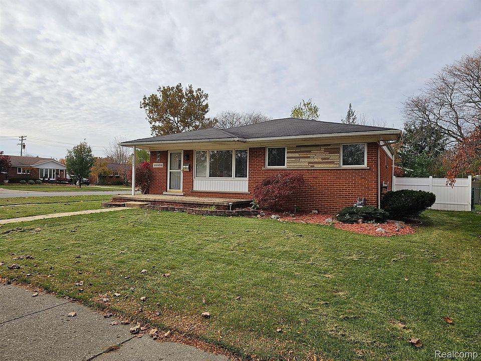 1st image of 26894 Baldwin St
