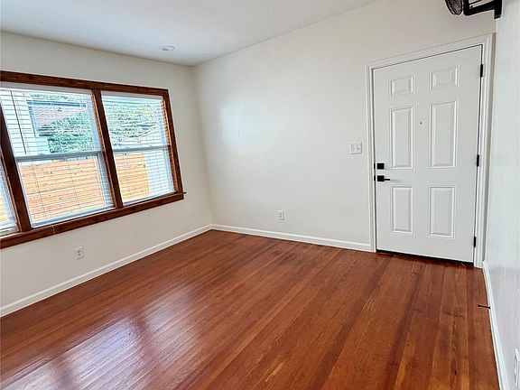 5th image of 2513 E Cesar Chavez St