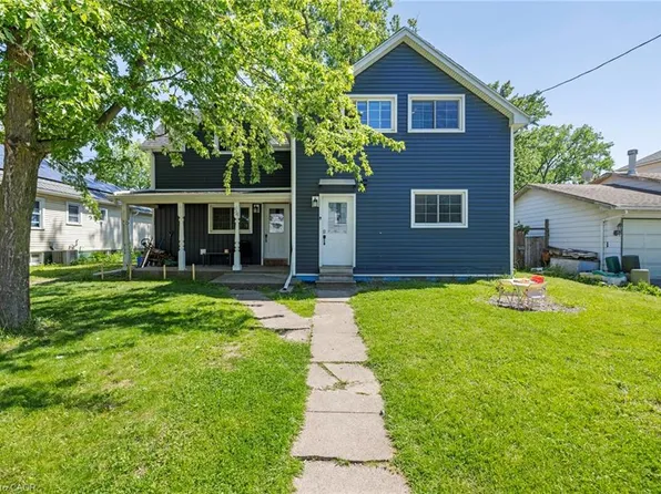 54 Chestnut St E, Saint Catharines, ON L2T 1H1