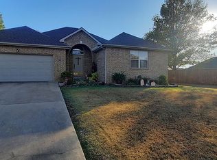 477 Primrose Ave, Siloam Springs, AR 72761