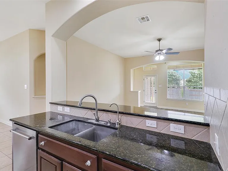 3608 Glastonbury Trl — Photo 23