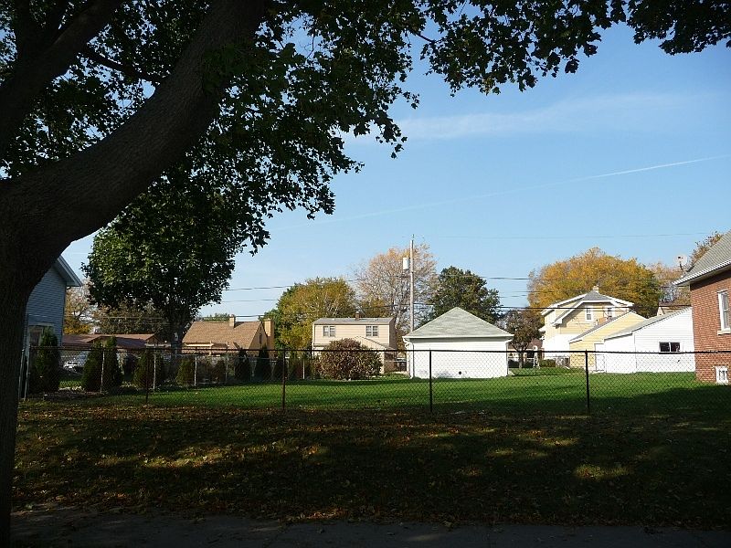 1st image of 3456 E Armour Ave
