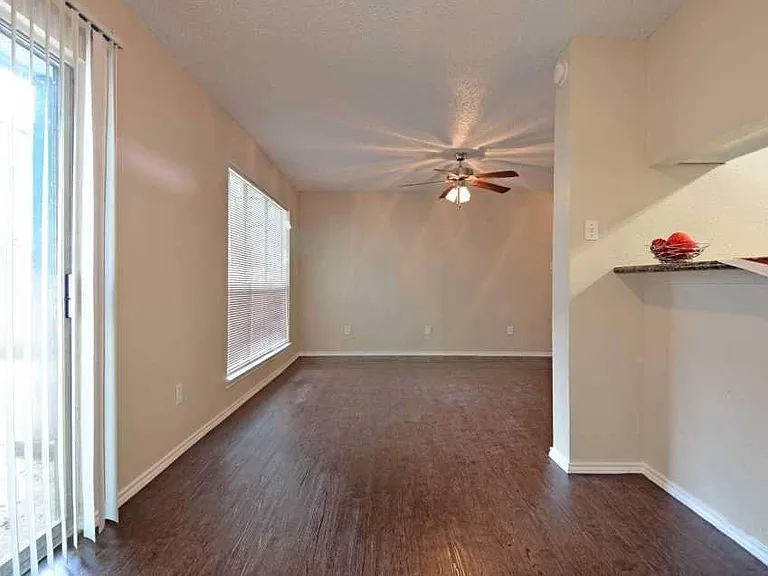 310 Belmont St — Photo 9