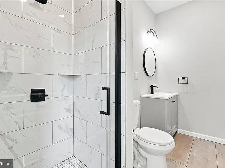623 W Oxford St #2 — Photo 8