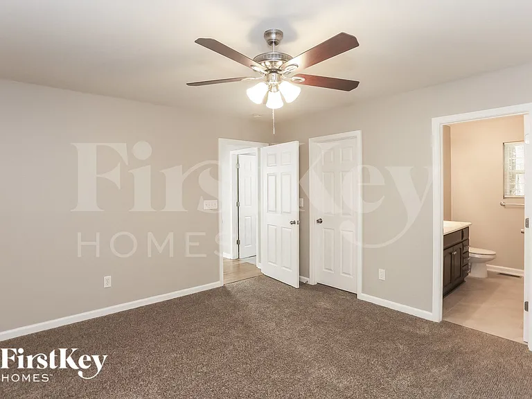 1018 Austin Ave — Photo 8