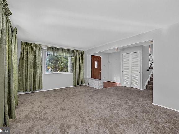 4th image of 4107 Tulare Dr