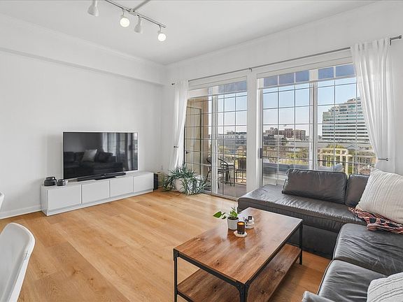 4th image of 3225 Turtle Creek Blvd APT 832
