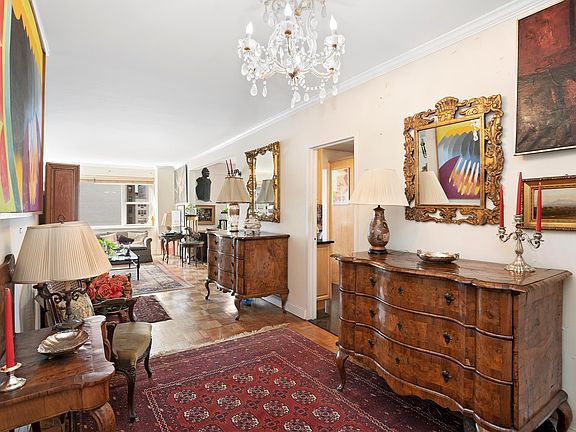 5th image of 150 E 69th St APT 8T