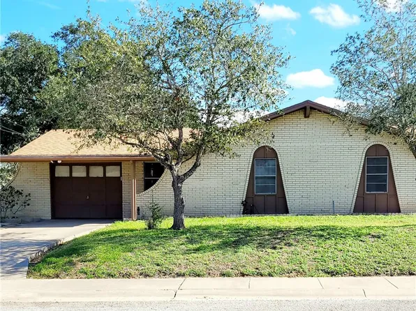 803 Avenue H, Sinton, TX 78387