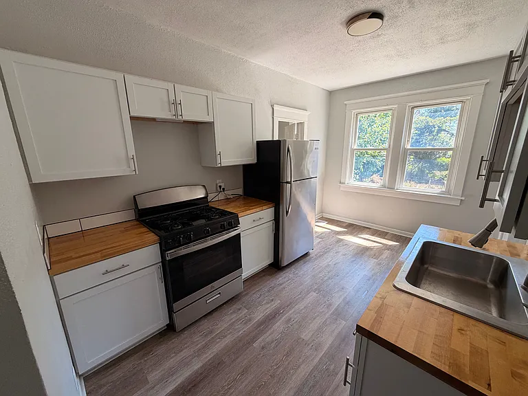 Appliances included