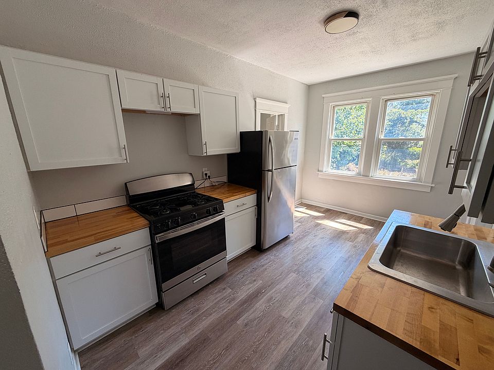 Appliances included
