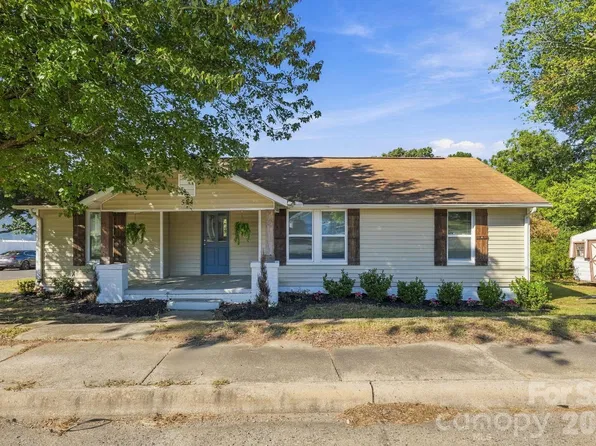 514 S Chapel St, Landis, NC 28088