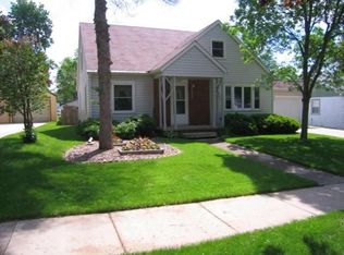 530 Van Buren St, Little Chute, WI 54140