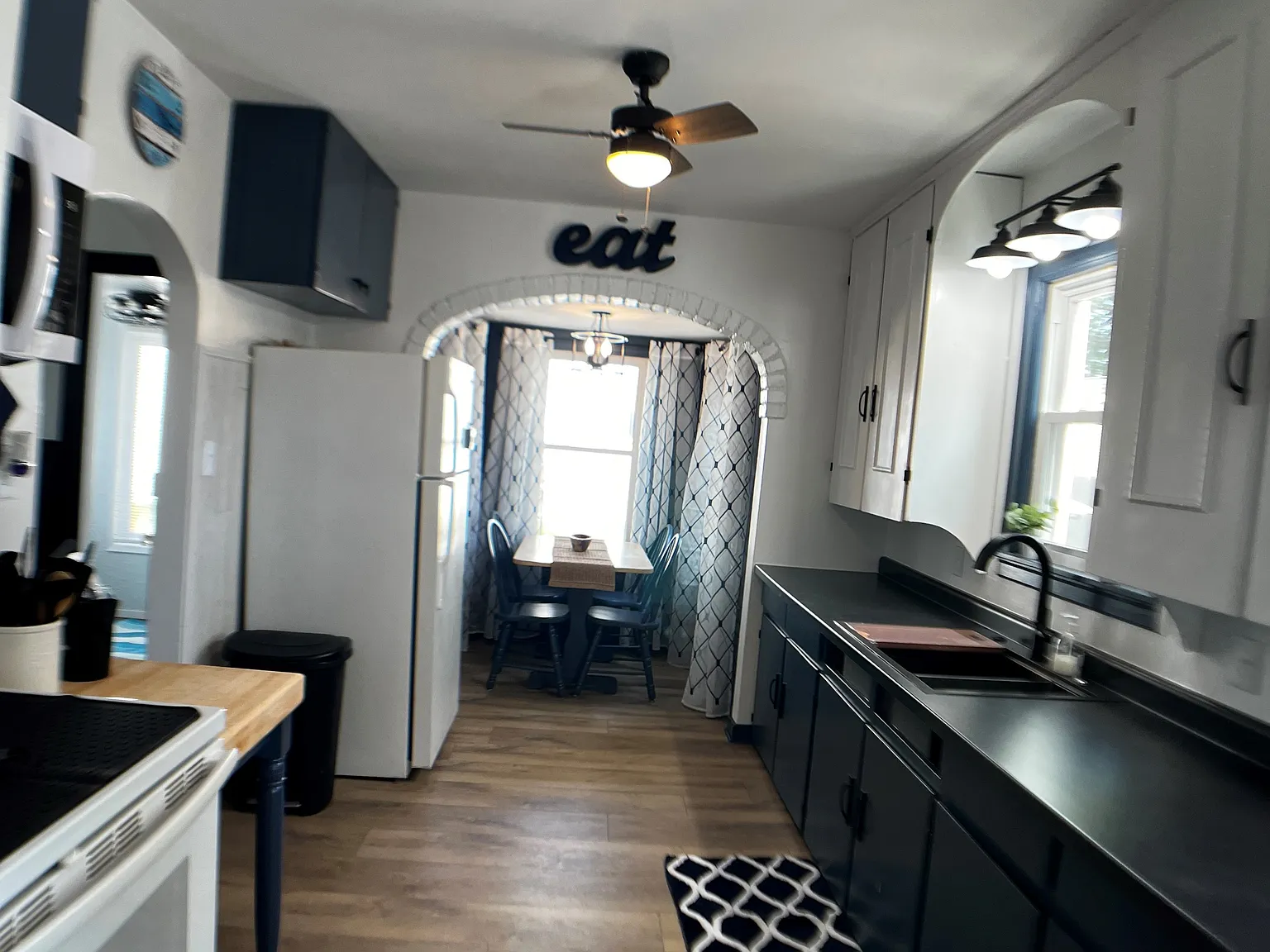 3 bed, 1239 sqft, $3,000 — Photo 2