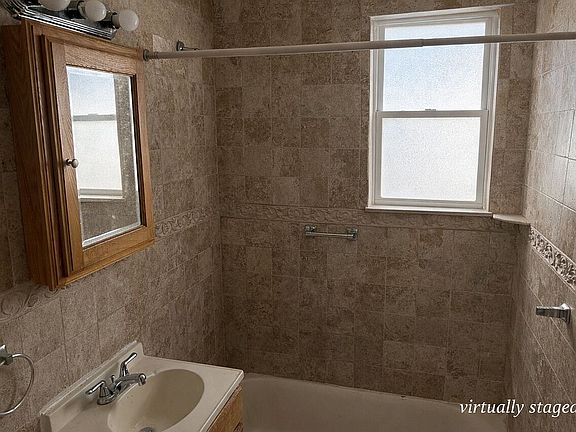 2nd image of 394 Avenue S #4A