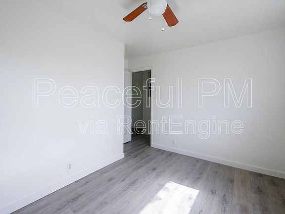 3rd image of 3194 S Hammonton Cir