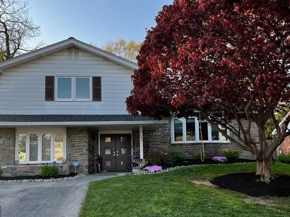 153 N Highland Cir, Bala Cynwyd, PA 19004