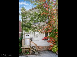 1525 W Pearson St, Chicago, IL 60642