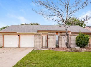 12011 Pecan Meadow Dr, Houston, TX 77071