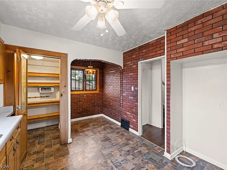 11715 Rutland Ave — Photo 13