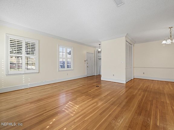 5th image of 5303 ORTEGA Boulevard #208