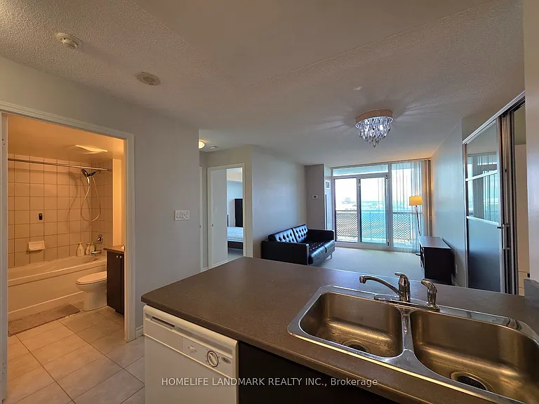 88 Grangeway Ave #1006 — Photo 8