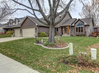 6104 Dufferin Dr, Savage, MN 55378