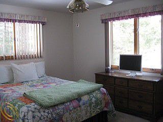 5th image of 1807 Honeysuckle Ln