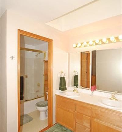 5th image of 1230 Madrona Dr