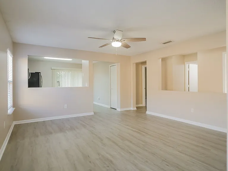 708 Wynfield Cir — Photo 4