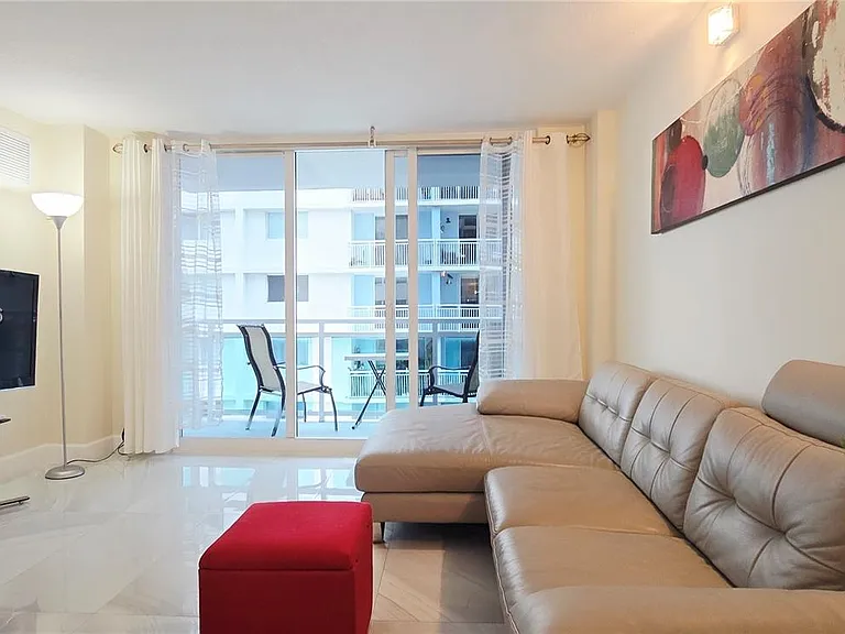 6917 Collins Ave #1212 — Photo 7