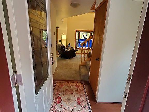 5th image of 1100 Woodview Dr