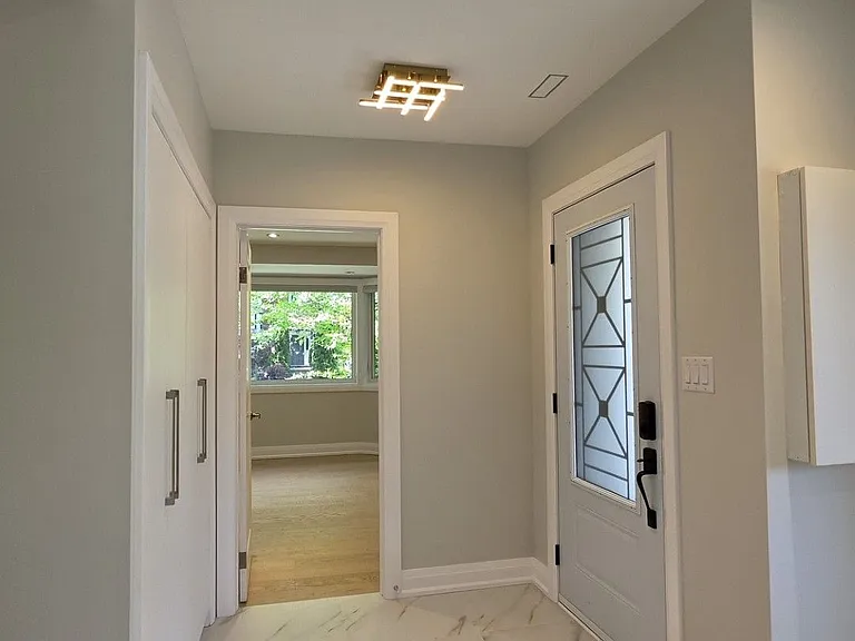 10 Lascelles Blvd #MAIN — Photo 12