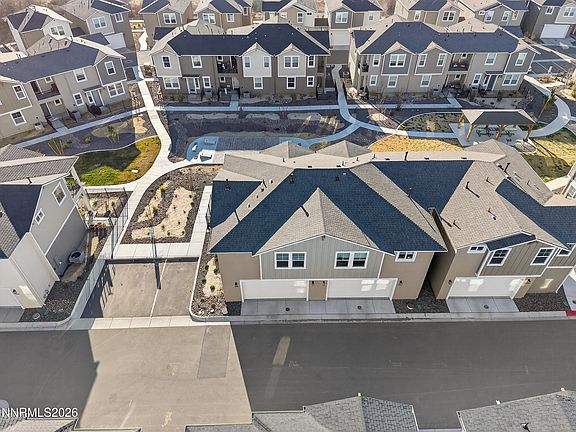 4th image of 460 Blackbird Ln