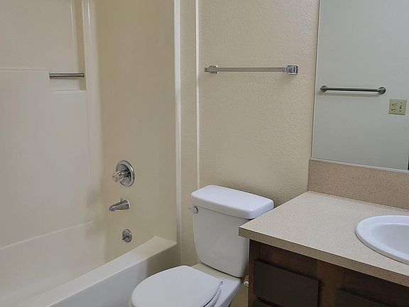 4th image of 4733 17th Ave NE #9186b8dbd