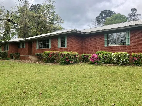 589 S Dunn St, Eupora, MS 39744