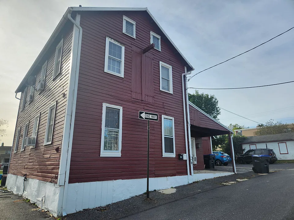 350 Walnut St