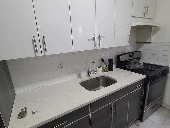 2nd image of 1740 E 12th St #D11