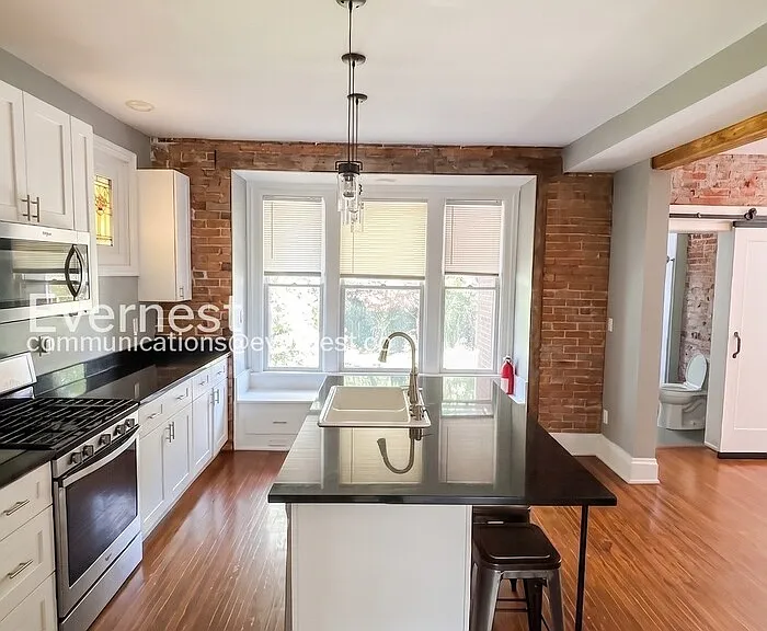 700 Linwood Ave — Photo 9
