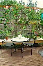 Sweet & peacefull back deck