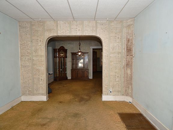 2nd image of 1932 N Parker Ave