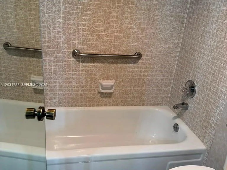 900 Saint Charles Pl #708 — Photo 3