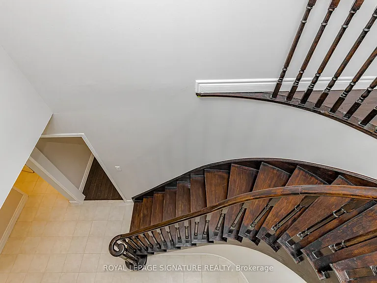 101 Hullrick Dr — Photo 31