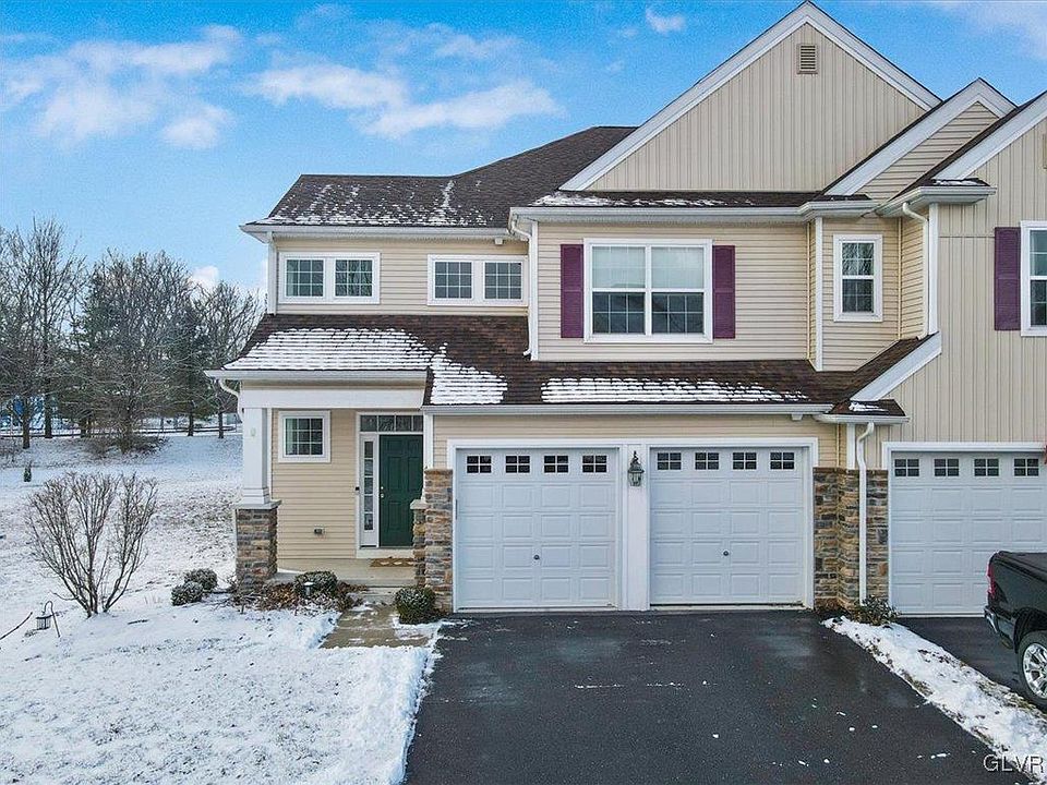 1st image of 877 Iron Ln