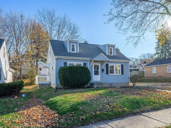 1204 29th St, Rockford, IL 61108