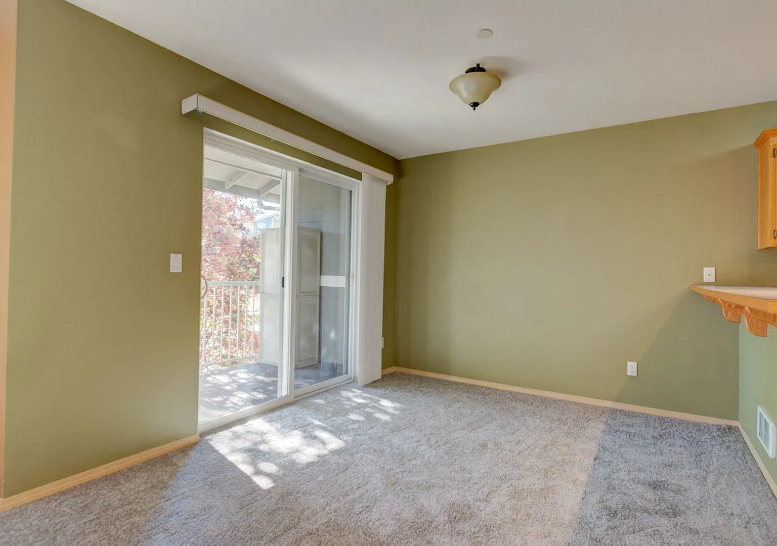 2 Bed 2 Bath Condo — Photo 4